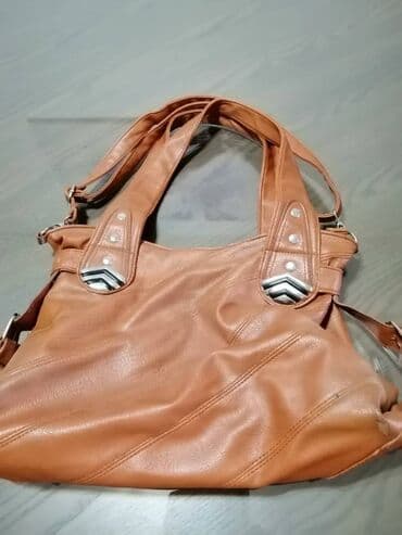 zastitne naocare bez dioptrije: Torba braon boje, br 6, dužina kaiša 60 cm, ima spolja 1 džep, unutra — 3