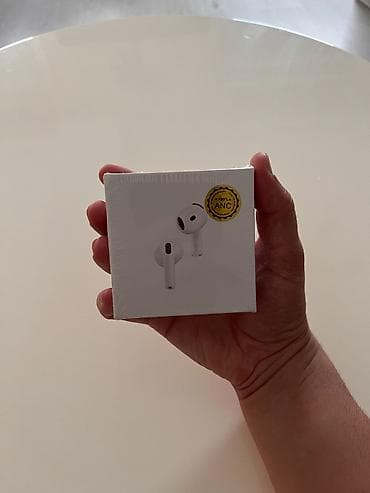 stalci za zvucnike: 1)Nove neotpakovane AirPods 4 slušalice 2)Originalno pakovanje 3)100% — 1