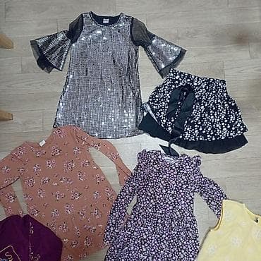 Lot dečjih haljina i suknji – za devojčice Sadržaj kompleta (ukupno na lalafo.rs Lot dečjih haljina i suknji – za devojčice Sadržaj kompleta (ukupno