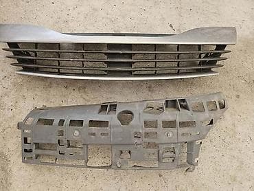 Auto-delovi: MASKA PLASTKA ISPOD BRANIKA ZA RENAULT LAGUNA ZA 2003. GOD — 1