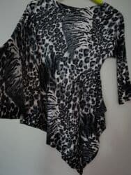 predator pantalone kupujemprodajem: Nov donji deo i bluza M 
zajedno 1000din — 3