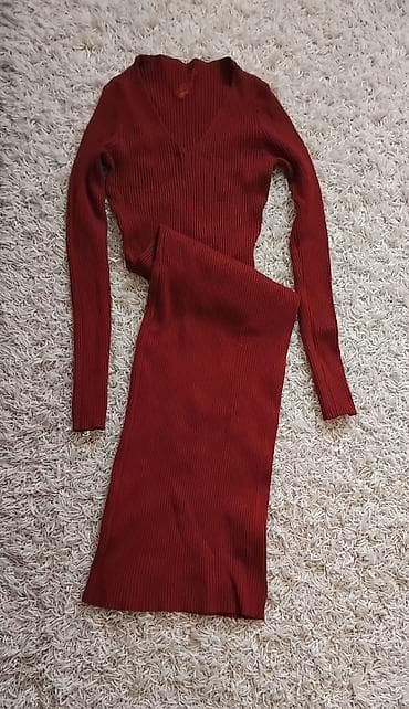 kozne haljine mona: Haljina koja oblikuje telo, S velicina. Nikad nosena samo skinuta — 2