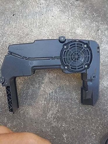 spaneri za kamione: VUFER BANG OLUFSEN ZA AUDI A4, A4 ALLROAD, A5 - 8K09035382B | AUDI — 2