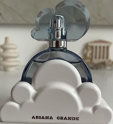 tech fleece nike original: Ariana Grande Cloud edp 50ml, predivan, nov, prsnut nekoliko puta — 1