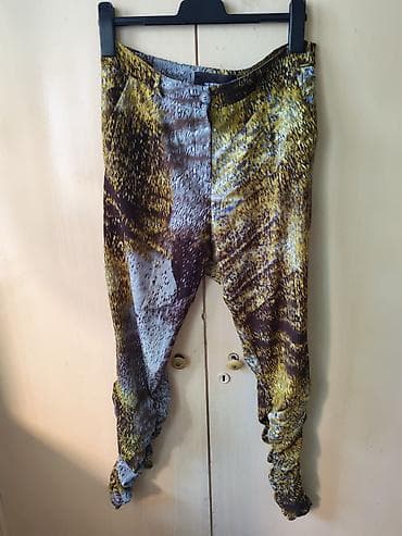 Ženske pantalone SUPERSTAR – veličina 38 - Model: uske pantalone sa