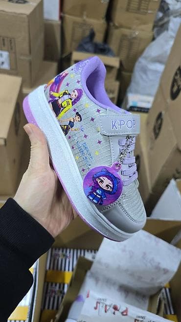 dex rock patike: Dečije patike sa K‑POP motivima - Dizajn: sivo-ljubičaste patike sa — 2