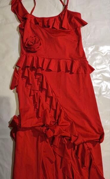 Donji veš: - Crvena elegantna haljina sa volanima - Dugi model (maxi/svečani) — 4