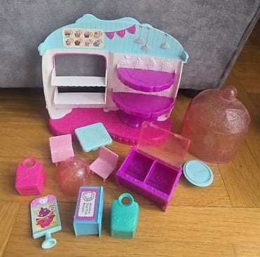 pepa kucica: Shopkins Cupcake Queen Cafe set za igru, poslasticarnica za kolace — 1