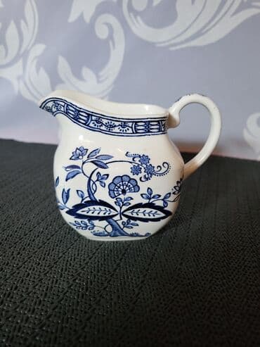 za koliko se prodaje zlatni harry potter: Bokal za mleko engleski,cvibl mustra Wedgwood iz 70ih. Bokalcic za — 6