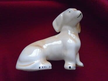 lov i ribolov smederevska palanka: Porcelanska figura kuce — 2