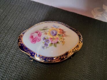 ljubav i novac sve epizode sa prevodom: Satula nova 1914 do 1972g Nemacka,Martin Roda porcelan. Satula — 4