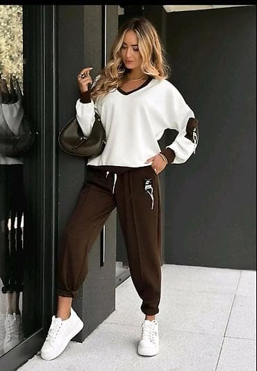 пс фасхион хаљине: Ženski dvodelni trenerka komplet – duks i pantalone - Gornji deo — 1