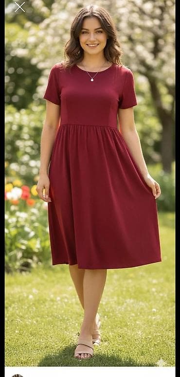 Midi haljina u boji bordo - Klasičan kroj sa kratkim rukavima -