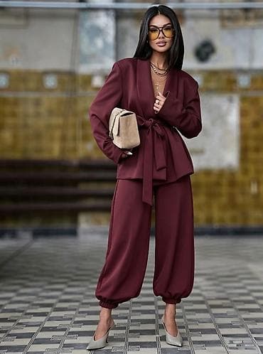 sljokicavi sako: Ženski komplet – sako i pantalone
S M L
3500din — 1