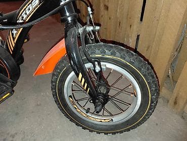 patike za svaki dan: Dečiji bicikl X-Kids, crno-narandžaste boje, sa sportskim dekorom — 3