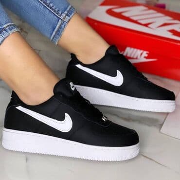 nike air force sa crnim znakom: Nike air force patike

Novo
Brojevi 36 do 46

fb Moja Kupovina 1 — 7