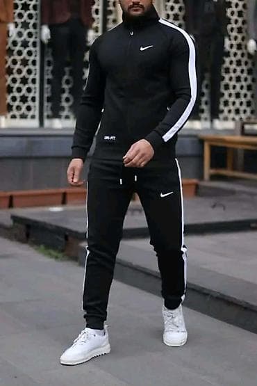 parfum de ma: Trenerka Nike, bоја - Crna — 1