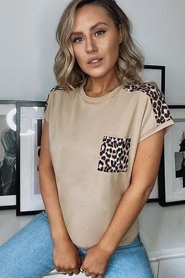 Majica bež pamuk sa elastinom i leopard print sarama na dzepu i