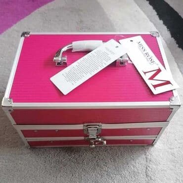 gabrini puder: Komplet kofer sa sminkom 4300 din Odlican kvalitet sminke. Slike su — 2