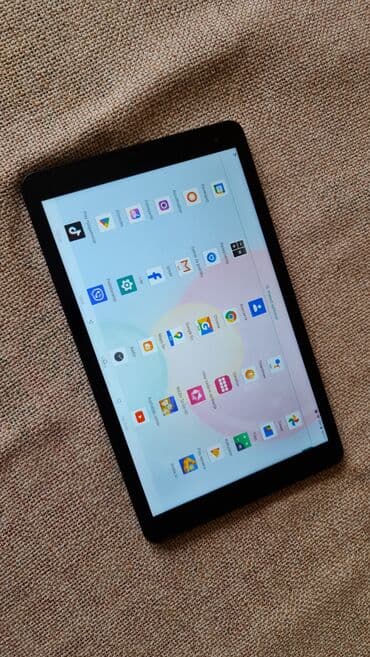 knjiga i zvucnik: Tablet 10 inca ko nov sve radi — 7