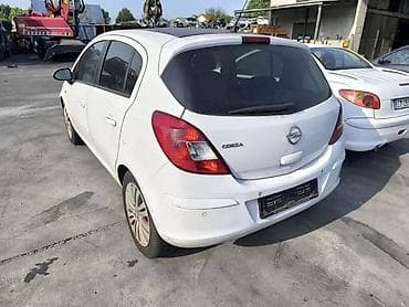 zvezdano nebo u autu cena: OPEL CORSA D 2009. GOD. - KOMPLETAN AUTO U DELOVIMA | Opel Corsa D — 4