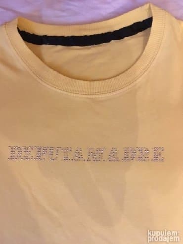 mrezaste pantalone sa cirkonima: Original majca De Puta Madre žute boje sa cirkonima. Dužina majce — 6