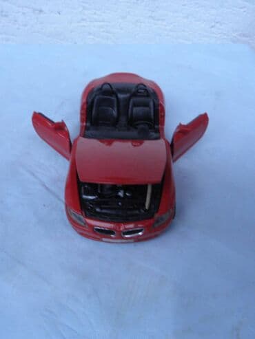 sat na navijanje: Maisto BMW Z 4, China, tockovi nisu original, fali staklo — 3