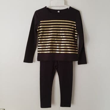 T-shirts: Za 2-3 god. pamucni komplet iz Italije, majica i helanke. Crno sa — 1