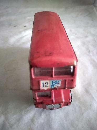 5 centi u dinarima: Autobus M. Persaud Ltd.London Dabldeker,metalni 10,5 cm. izgreban — 2