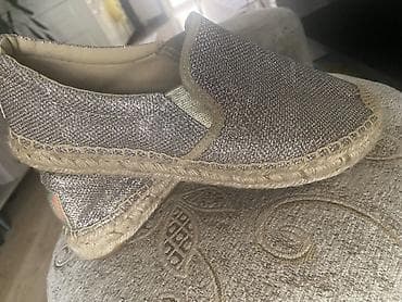 Ženske espadrile sa sjajnim gornjištem - Model: slip-on espadrile -