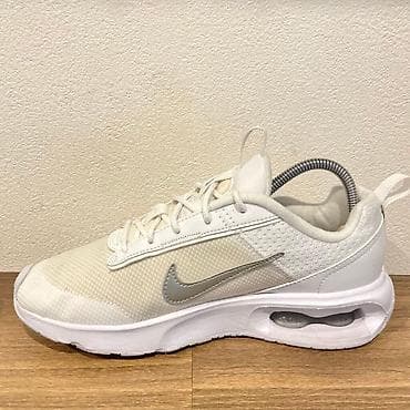 nike crne duboke patike: NIKE AIR MAX, original, perfektno stanje. Duzina unutrasnjeg gazista24 — 6