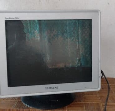 tobi pegla na paru: Monitor SAMSUNG Ispravan sve radi Isključivo lično preuzimanje brzom — 1