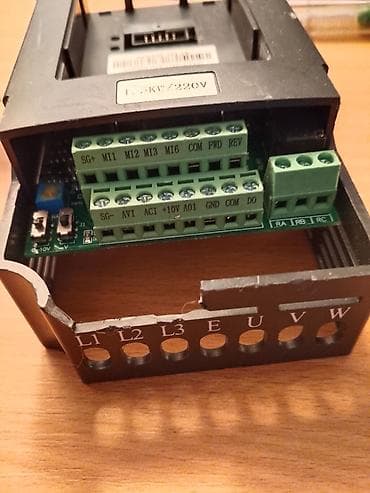 keper traka: Frekventni regulator ACD100-2S1.5B, nazivna snaga 1,5 kW, napajanje — 5