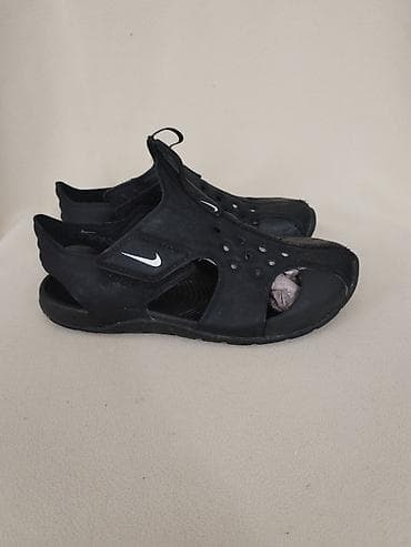 nike air max plus white red: NIKE sandale za decaka br 31-Nike sandale za decaka u cnoj boji sa — 3