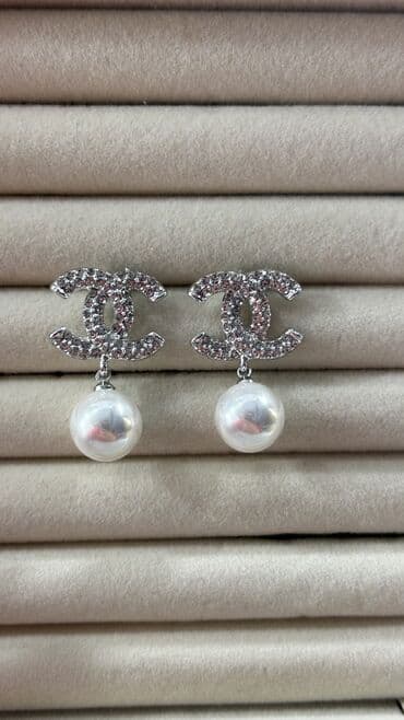 prsten sa srcem: Set minđuša, Chanel, Materijal: Biser, Srebro — 1