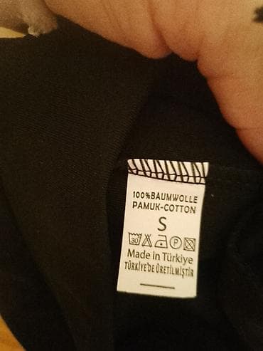 Women's Clothing: Crne ženske helanke sa dekorativnim detaljima - Model: uske helanke — 2