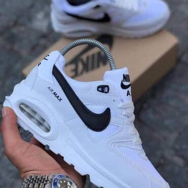 patike smederevo: 36-40
3200 L — 1