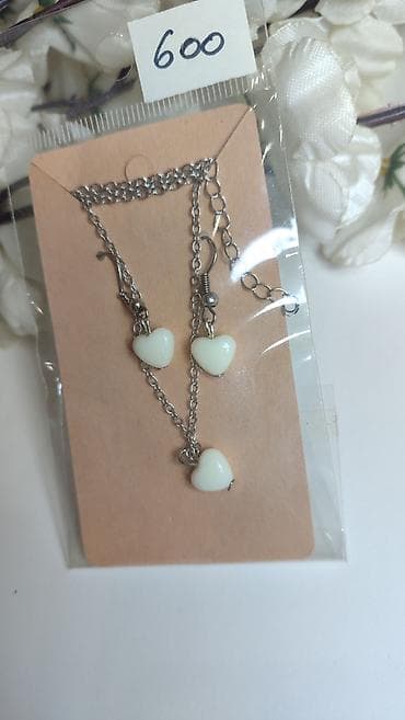 mcm torbe cena: Set nakita – ogrlica i minđuše sa privescima u obliku srca - — 2