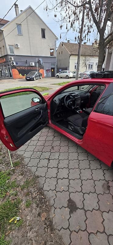 profi auto dijagnostika: Auto je 2006 godiste. Prešla je 258000. Nije registrovana. Troje — 3