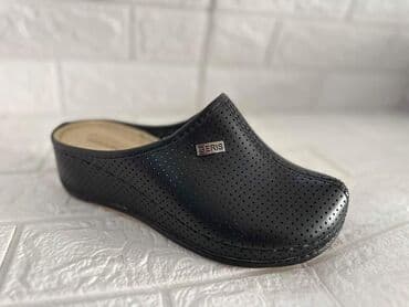 crocs zenske klompe: 36-41
1500din — 11