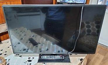 Odlično očuvan Fox tv. Korišćen je u kućnim uslovima. Fonkcioniše bez