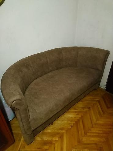 Trosed sa zaobljenim naslonom – braon antilop/velur izgled - Oblik na lalafo.rs Trosed sa zaobljenim naslonom – braon antilop/velur izgled - Oblik