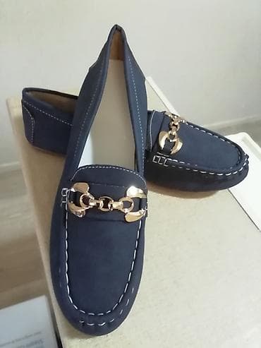 crne lakovane cipele zenske: Nove ženske teget mokasine 41 broj. Unutrašnje gazište 26 cm — 1
