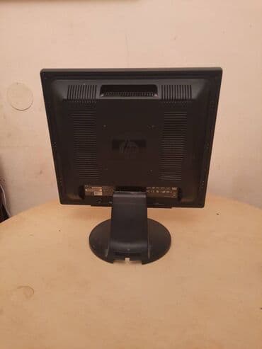 Monitori: Stari lcd HP monitor za kompjuter,desktop racunar Dijagonala oko 43 — 17