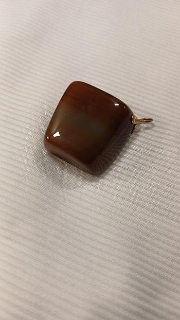 mindjuse u obliku krsta: Privjesci od prirodnog kamena – kvadratni, sa metalnom alkicom u — 3