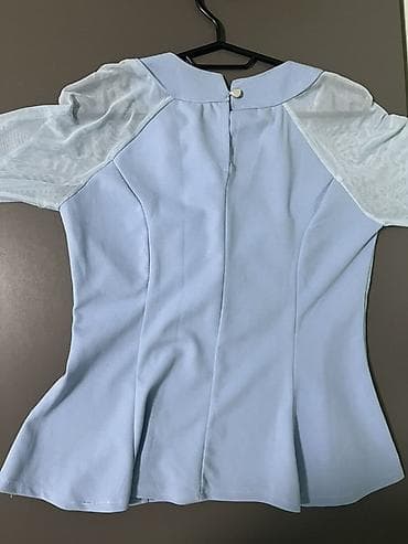 Personal Items: Svetloplava bluza sa volanima - Boja: pastelno/svetloplava - Prednji — 2