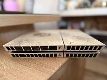 alex max: Prodajem licno svoj ps4 destiny limited edition. Konzola je ocuvana — 1