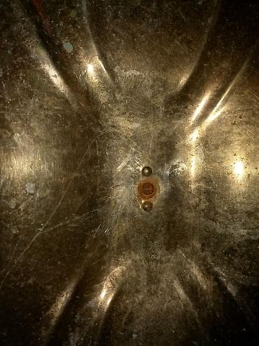 kompresor za balone: Srebrni poslužavnik/čafing-dish sa poklopcem i stalkom - Materijal — 6