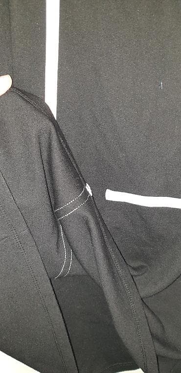 haljina r: Crna bezrukavna haljina Yessica (Dresses kolekcija) u A-kroju — 4