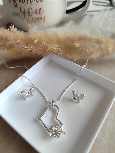ogrlica sa leptirom: Set nakita,žig 925 Elegantni srebrni set sastoji se od: - Ogrlice sa — 5